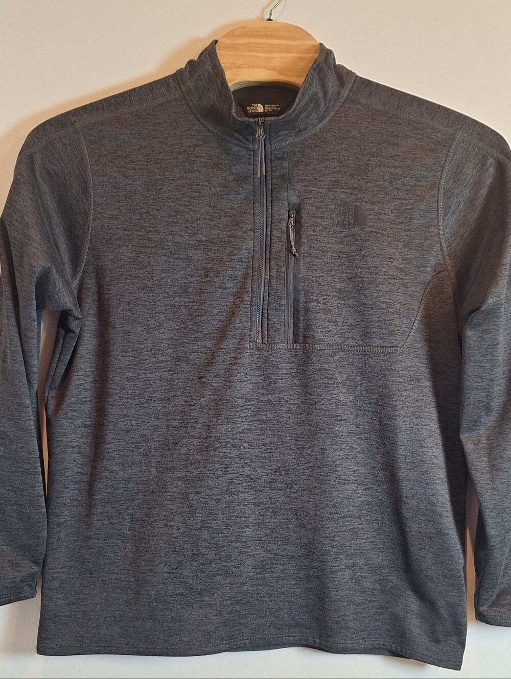 The North‎ Face Men’s Quarter Zip Pullover XL Fleece Outdoor With Logo In Gray